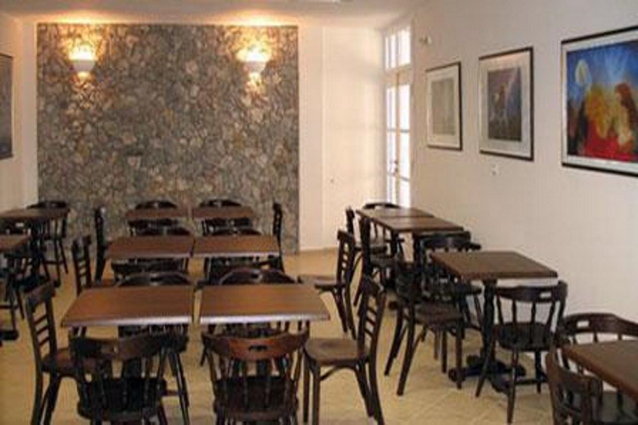 Naias Otel Livadi  Dış mekan fotoğraf